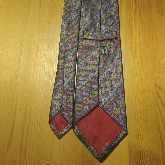 GUC RARE VINTAGE VALENTINO SILK TIE - Picture 3 of 7
